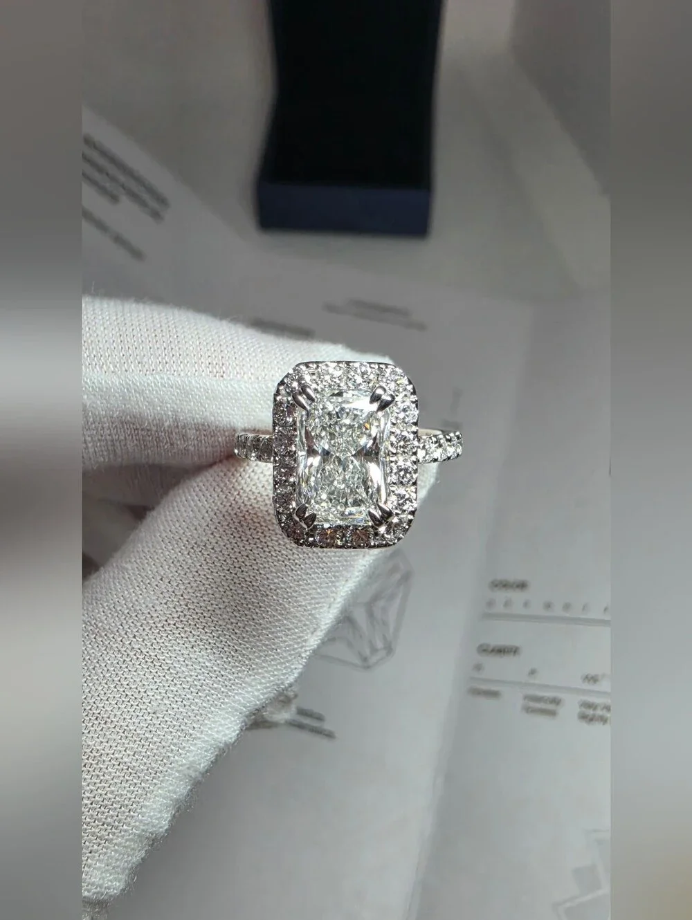 New 3.5ct Outstanding IGI Certified Lab Grown Diamond, 14k White Gold